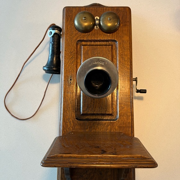 Oak Kellogg Chicago Cathedral Wall Telephone 1901 - Picture 1 of 9